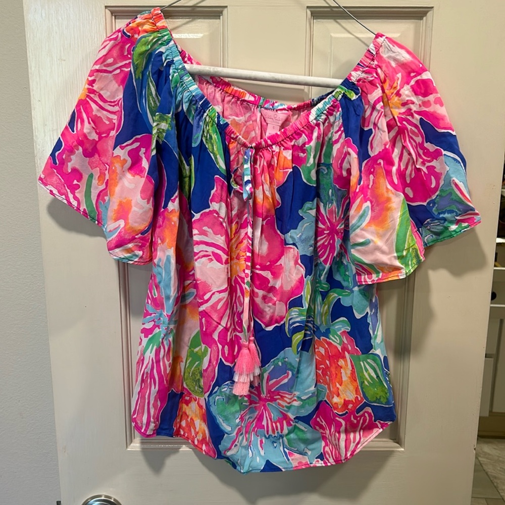 Cutest Lilly Flowy Top !
